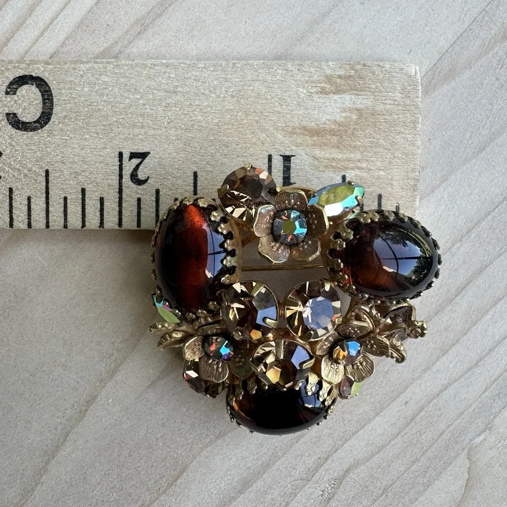 Regency Jewels Brooch Pin 1.75 Inch‎ Flower Amber Brown Crystal Rhinestone Gold
